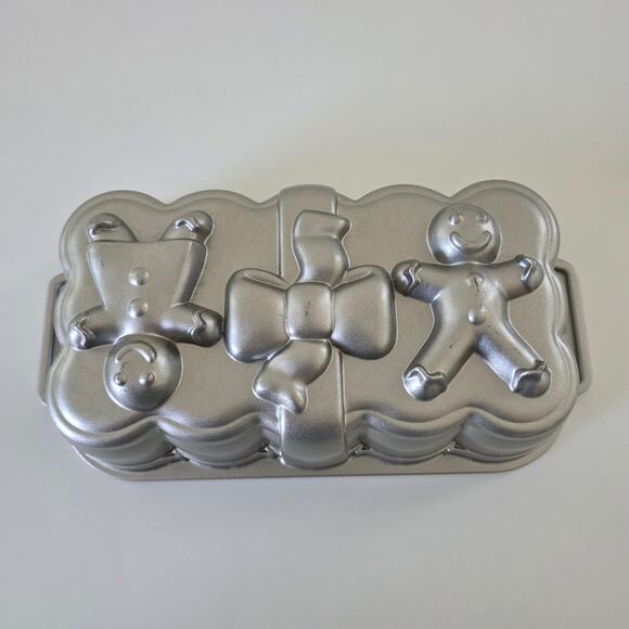Nordic Ware Gingerbread Loaf Pan 454 g Aluminum Nonstick Holiday Bakeware USA - Picture 5 of 14